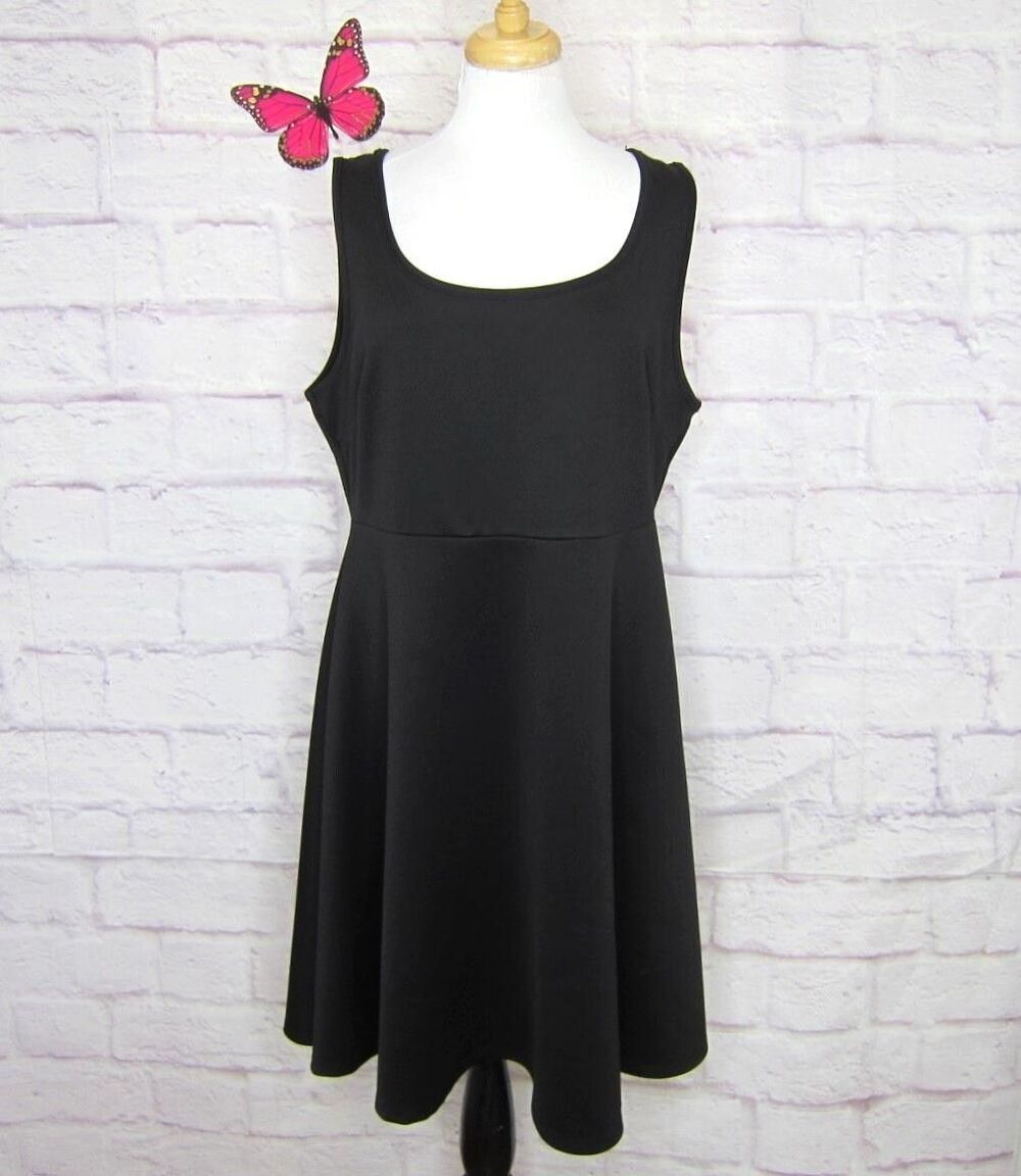 Torrid Black Sleeveless Crochet Lace Back Scuba Skater Dress Size 1, 1X